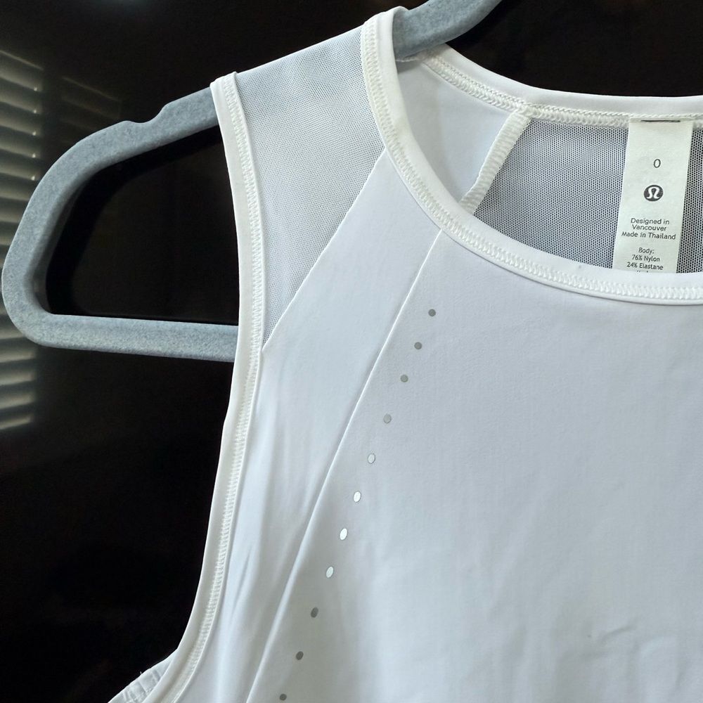 Lululemon sculpt cropped tank top - Picture 2 of 5